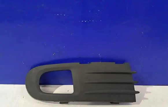 Volvo V50 Front fog light trim/grill 30655885