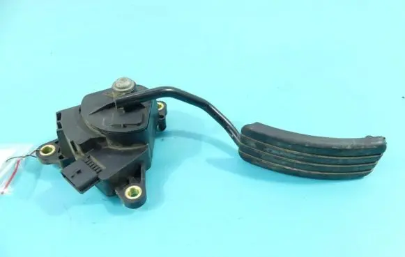 Renault Megane II Accelerator throttle pedal 8200153268 IMPRK1352193