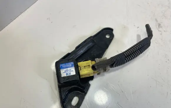 Toyota Prius (XW20) Airbag deployment crash/impact sensor 8917347040 2521000150