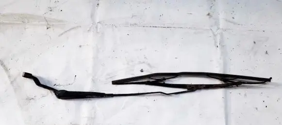 Volvo S40, V40 Front wiper blade arm