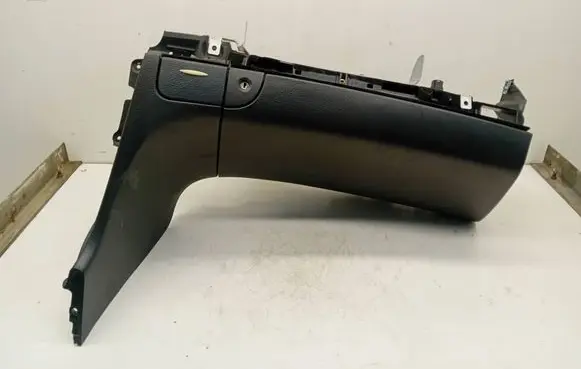 Mercedes-Benz E W211 Glove box