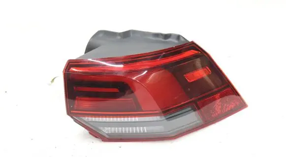 Volkswagen Golf VIII Rear/tail lights 5H0945096B
