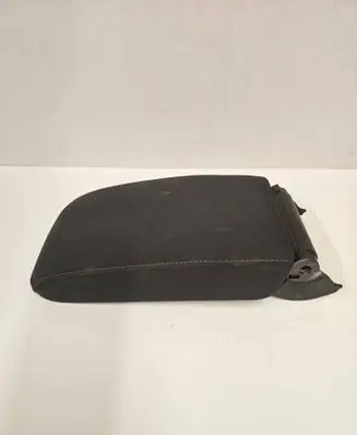 Volkswagen Golf VI Armrest 