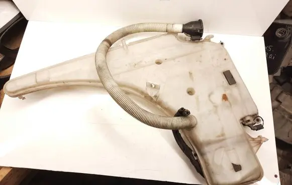 BMW 1 E81 E87 Windshield washer fluid reservoir/tank 61677068996