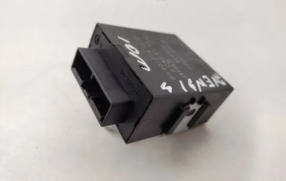 Toyota Avensis T270 Window wiper relay 8594005060 110209 603034