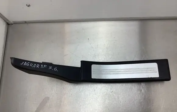 Jaguar XF X250 Rear sill trim cover 8X23F13245AG