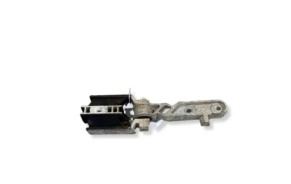 Volvo XC90 Engine mount bracket 31339956