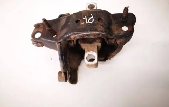 Seat Ibiza III (6L) Engine mount bracket 6Q0199555