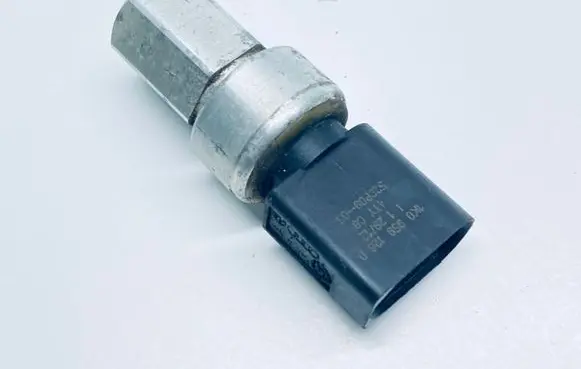 Seat Leon (1P) Air conditioning (A/C) pressure sensor 1K0959126D