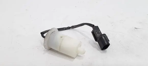 KIA Sorento Windshield washer fluid level sensor 