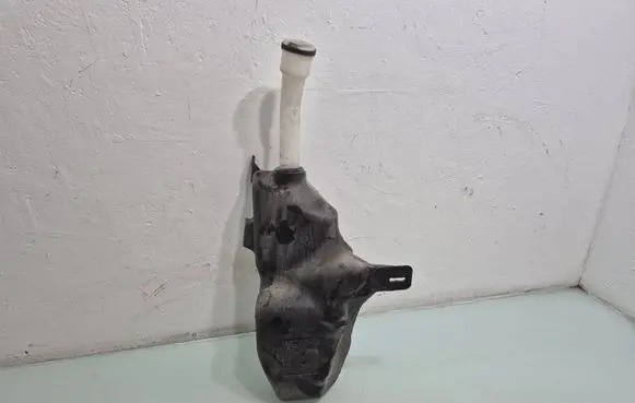Opel Astra J Windshield washer fluid reservoir/tank 13260579