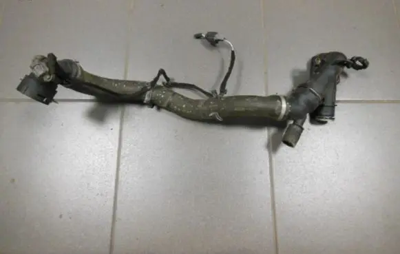 Jaguar F-Pace Engine coolant pipe/hose G4D38A544AA