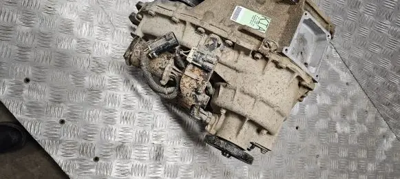 Gearbox transfer box case