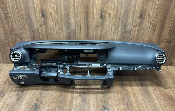 Mercedes-Benz E W213 Dashboard A2136809404 A2135634101