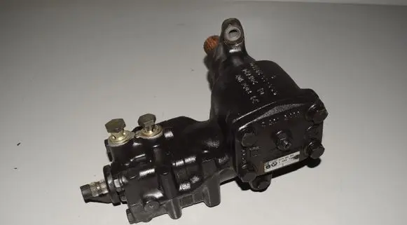 BMW 5 E39 Steering rack 8074102 1095190