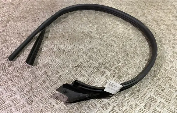 Mercedes-Benz E W238 Front door rubber seal A2386706700