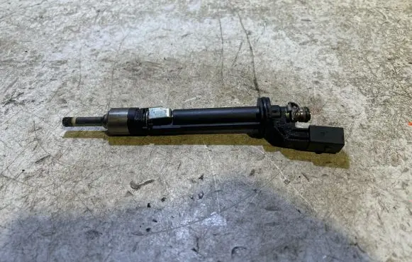Volkswagen Atlas Fuel injector 03H906036F 036F