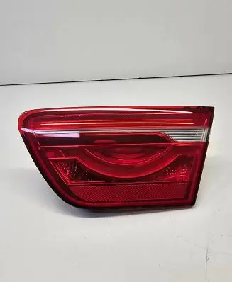 Jaguar XE Tailgate rear/tail lights