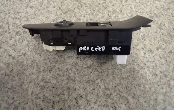 KIA Pro Cee'd I Other switches/knobs/shifts