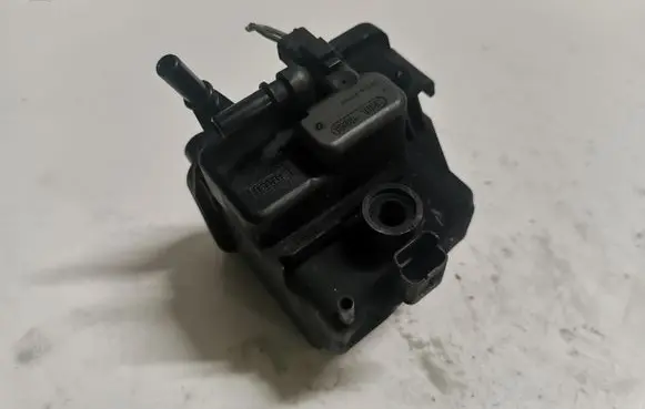 Citroen C4 I Fuel filter 9305108C