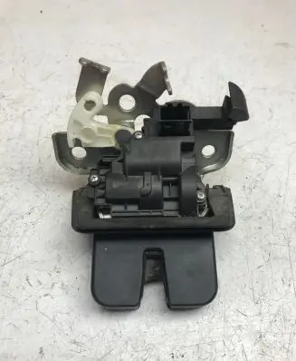 Audi Q3 8U Tailgate/trunk/boot lock/catch/latch 8K9827505A