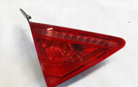 Audi A7 S7 4G Tailgate rear/tail lights 4G8945093