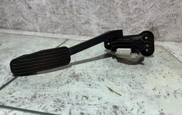 Volvo S80 Accelerator throttle pedal 30683516 6PV00853712