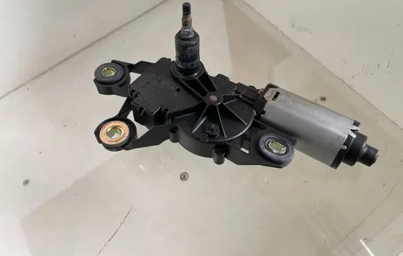 Seat Toledo III (5P) Rear window wiper motor 473700