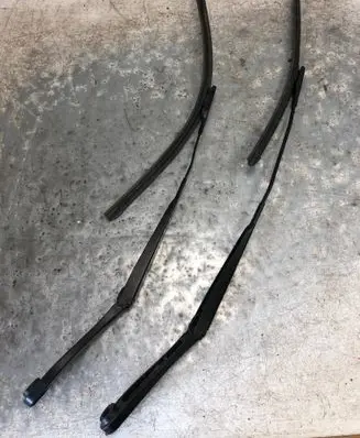 Ford Kuga III Windshield/front glass wiper blade LV4B17527BA LV4B17526BA
