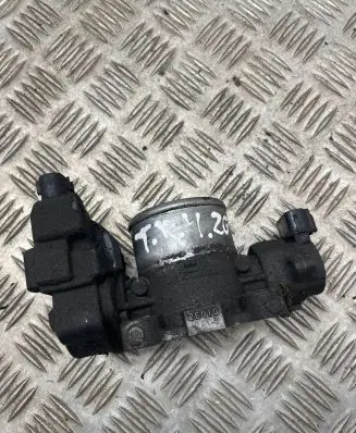 Toyota RAV 4 (XA30) Throttle valve 260107g05