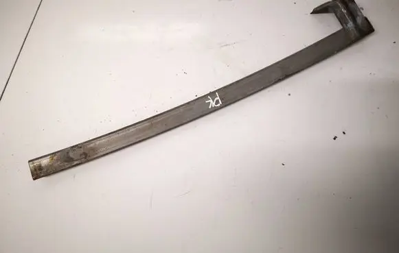 Suzuki Grand Vitara II Front door glass trim molding 