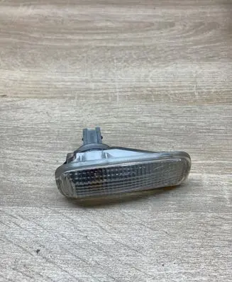 Honda HR-V Front fender indicator light 6R01391