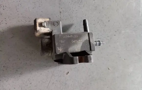 Opel Meriva A Vacuum valve 72244800