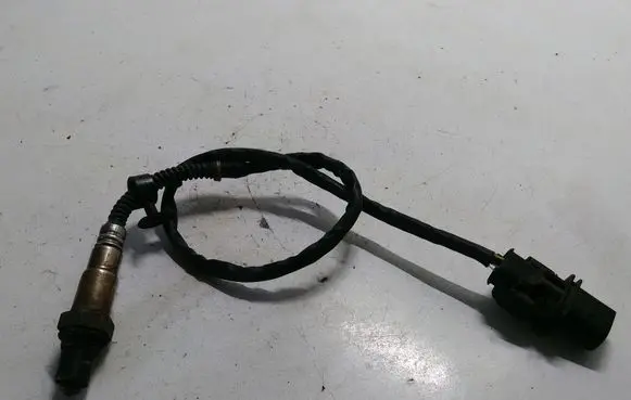 Volkswagen PASSAT B6 Lambda probe sensor 03G906262A 0281004042