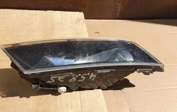Skoda Superb B8 (3V) Front fog light 3V0941699