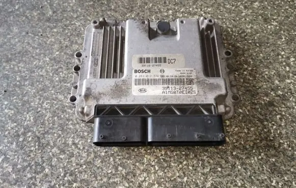 KIA Magentis Engine control unit/module 0281012774 3911327455