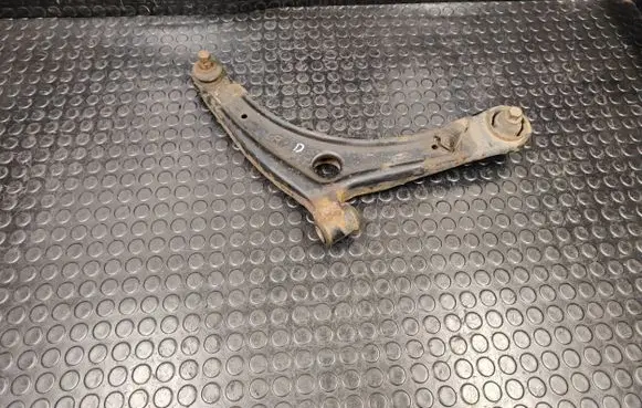 Peugeot 4008 Front lower control arm/wishbone