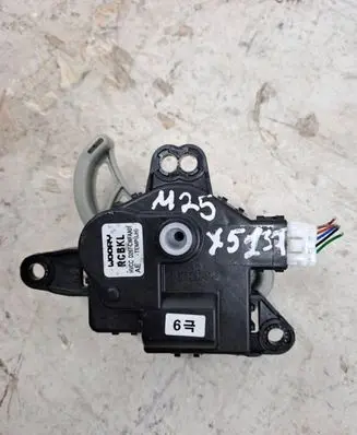 Hyundai Ioniq A/C air flow flap actuator/motor D267CWFAA01