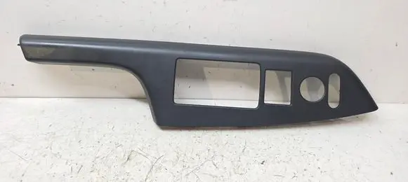 Honda CR-V Front door window switch trim 83553T0AA01ZA