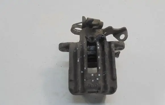 Volkswagen PASSAT B5 Rear brake caliper