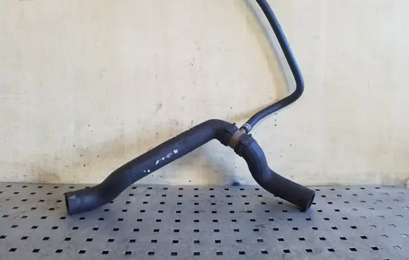 Audi A6 S6 C4 4A Engine coolant pipe/hose 4A0121101