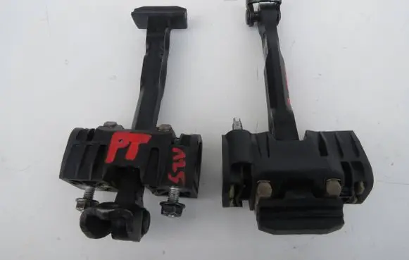 Volvo XC90 Rear door check strap stopper 30715021