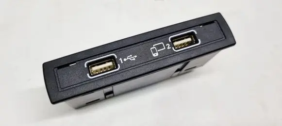 Mercedes-Benz SL R231 USB control unit A1728200200