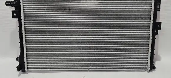 Renault Clio V Coolant radiator 214571245R 21410F230C 21410F230B