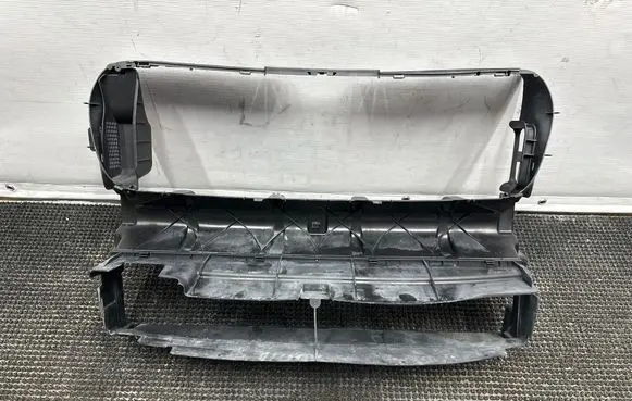 BMW 7 F01 F02 F03 F04 Intercooler air guide/duct channel 22793115