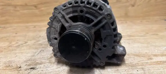 Volvo XC60 Generator/alternator 0121715008