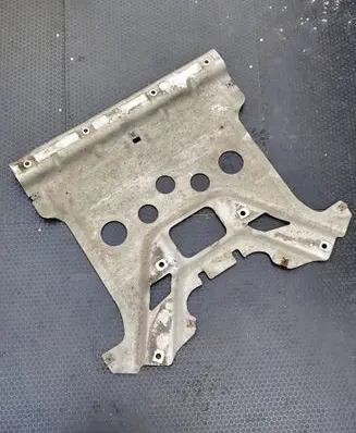 BMW 6 F12 F13 Engine splash shield/under tray 7197500