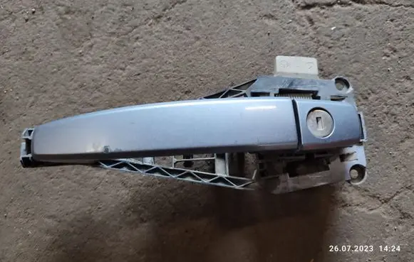 Opel Astra H Front door exterior handle