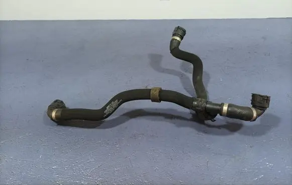 Mercedes-Benz AMG GT R190 C190 Engine coolant pipe/hose A2905017700