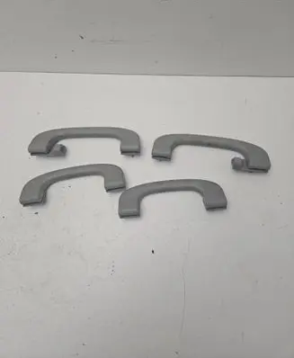 BMW 3 E90 E91 A set of handles for the ceiling 7033659